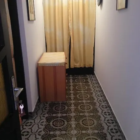 In With Terrace, Air Conditioning, Wi-fi 아파트 스베티필립아이자코브