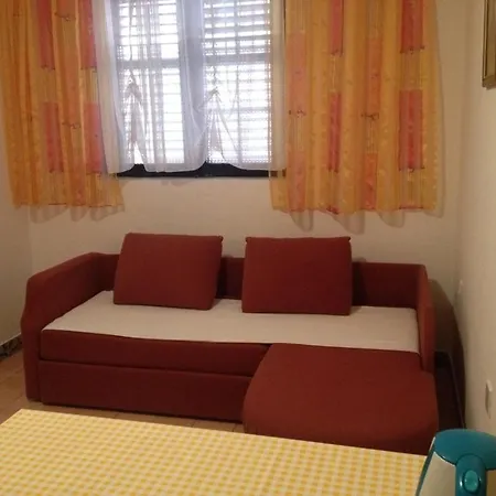 아파트 In With Terrace, Air Conditioning, Wi-fi *